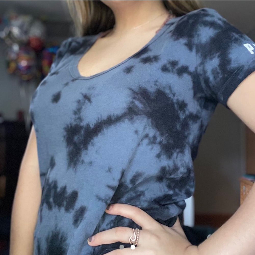 victoria secret pink t shirt